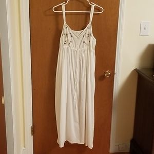 M VICTORIA'S SECRET COUNTRY WHITE NIGHTGOWN